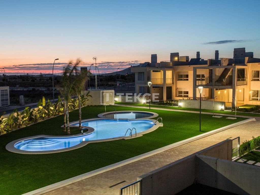 New home, 3 bed apartment for sale in La Manga Del Mar Menor, Cartagena