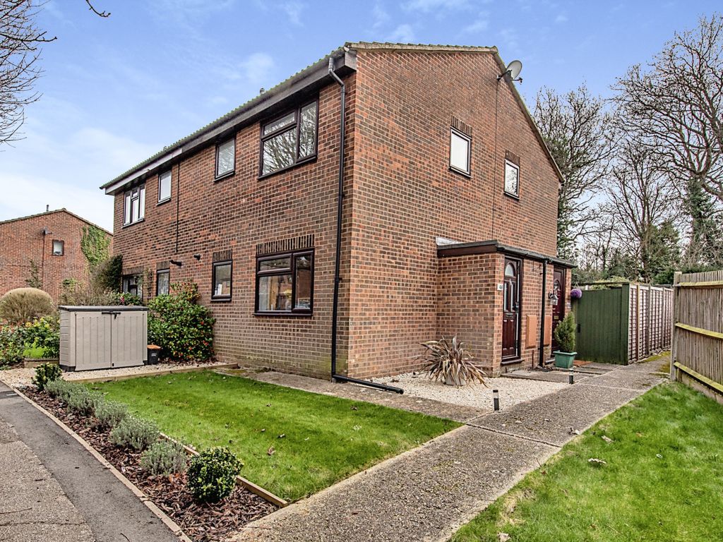 1 bed terraced house for sale in Harvesters Way, Weavering, Maidstone