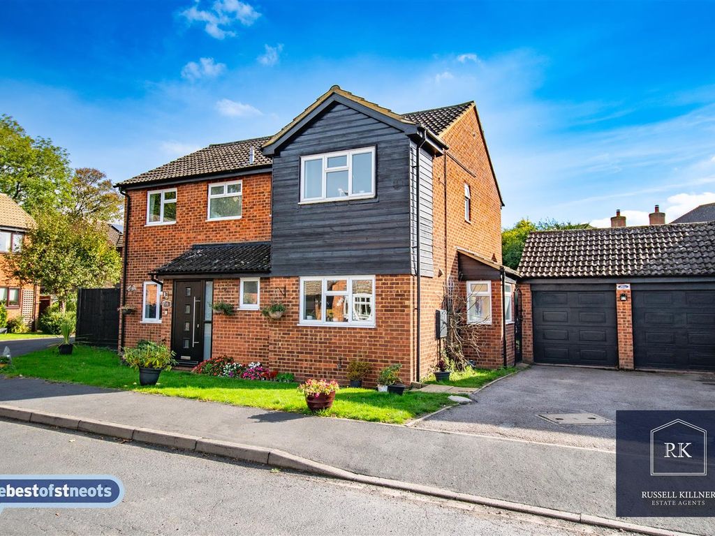 4 bed detached house for sale in Lakefield Avenue, Little Paxton, St