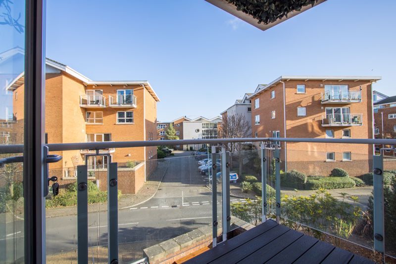 2 bed flat to rent in Penstone Court, Chandlery Way, Cardiff CF10, £