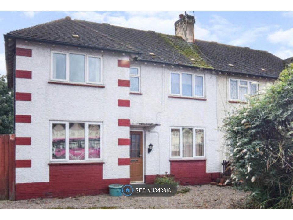 4 bed semidetached house to rent in Uttoxeter New Road, Derby DE22, £