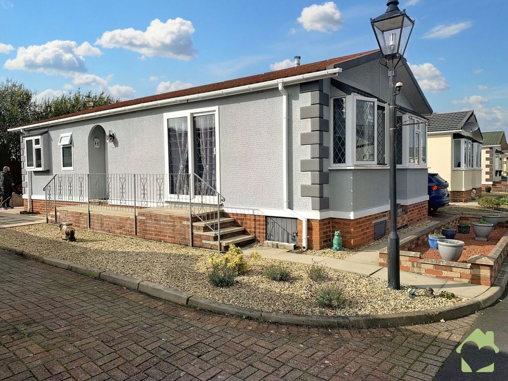 2 bed mobile/park home for sale in Sandy Lane, Preesall, PoultonLe