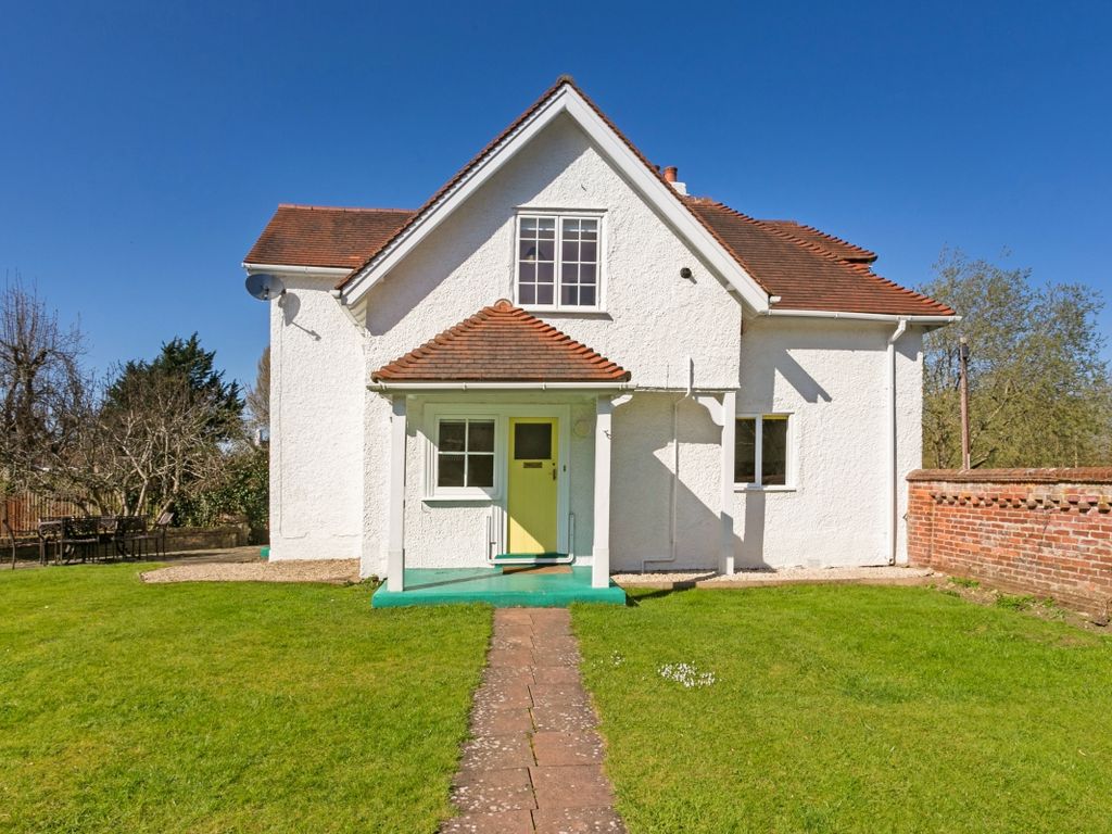 3 bed cottage to rent in Riversdale, Bourne End SL8, £2,500 pcm Zoopla