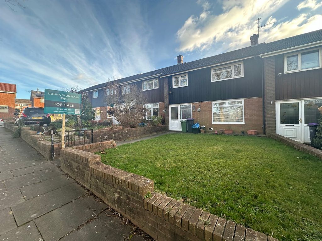 3 bed terraced house for sale in Llanyravon Way, Llanyravon, Cwmbran