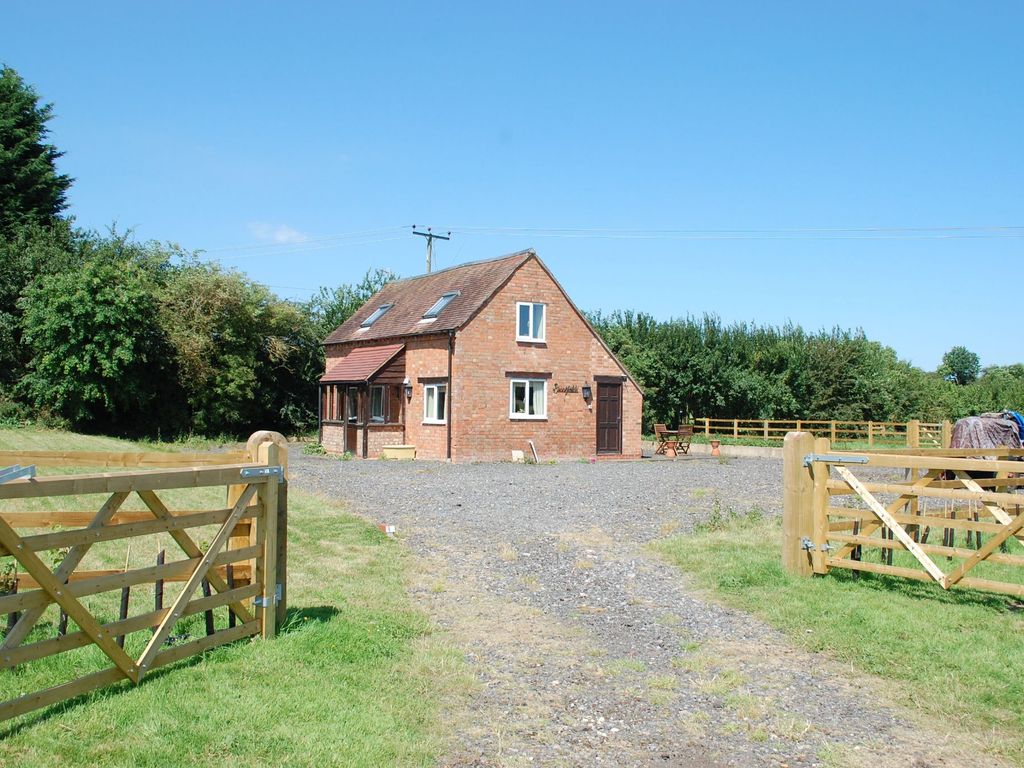 2 bed property for sale in Stratford Road, BidfordOnAvon, Alcester