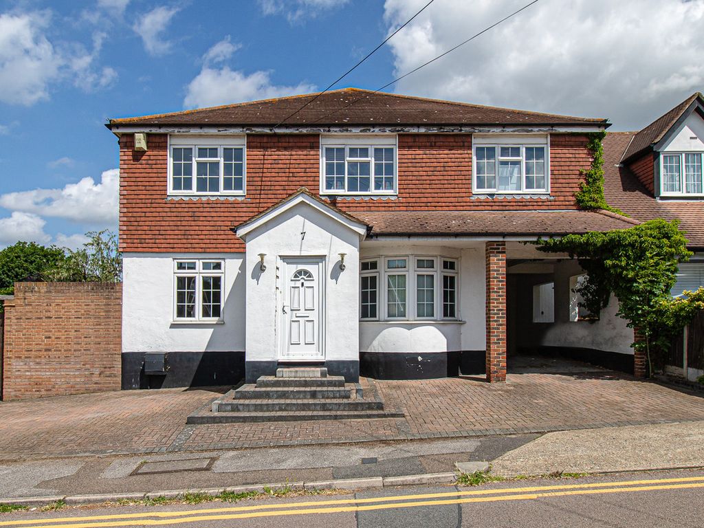 5 bed detached house for sale in St. Marys Drive, Benfleet SS7 Zoopla