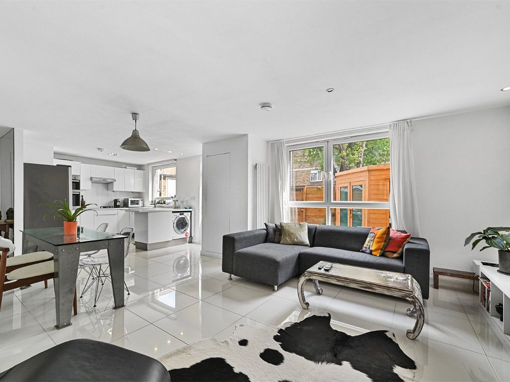 3 bed for sale in Tarbert Walk, London E1, £550,000 Zoopla