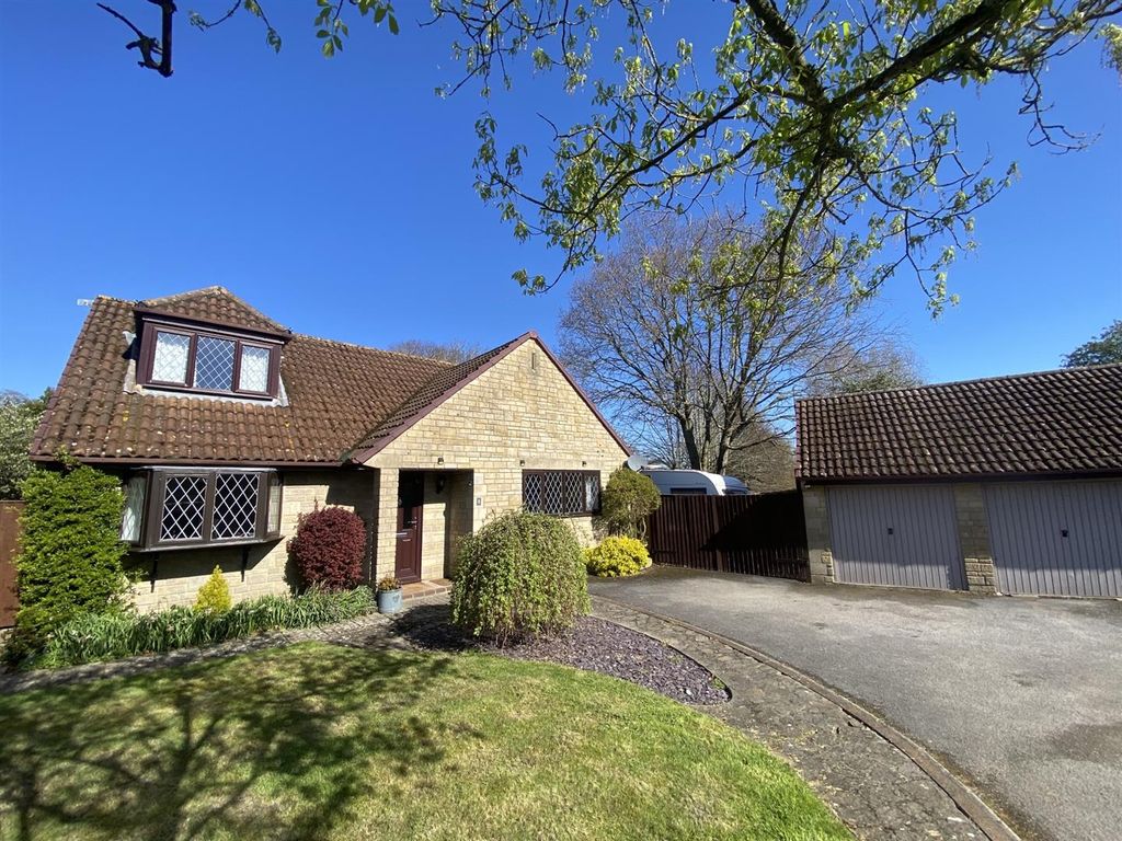 4 bed detached house for sale in Newton Close, Gillingham SP8, £375,000 Zoopla