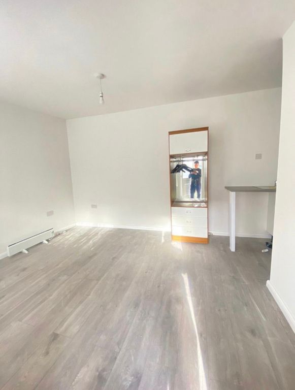 Studio to rent in Cromwell Road, Hounslow TW3 Zoopla