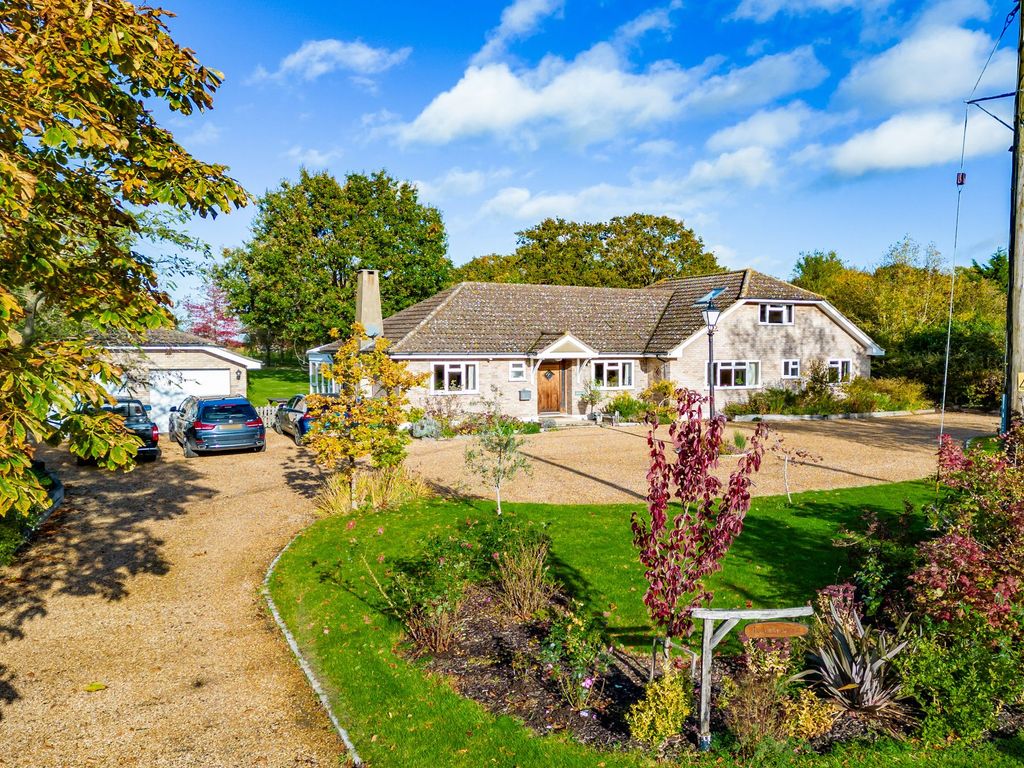 5 bed detached house for sale in Kirkham Road, HorndonOnTheHill SS17