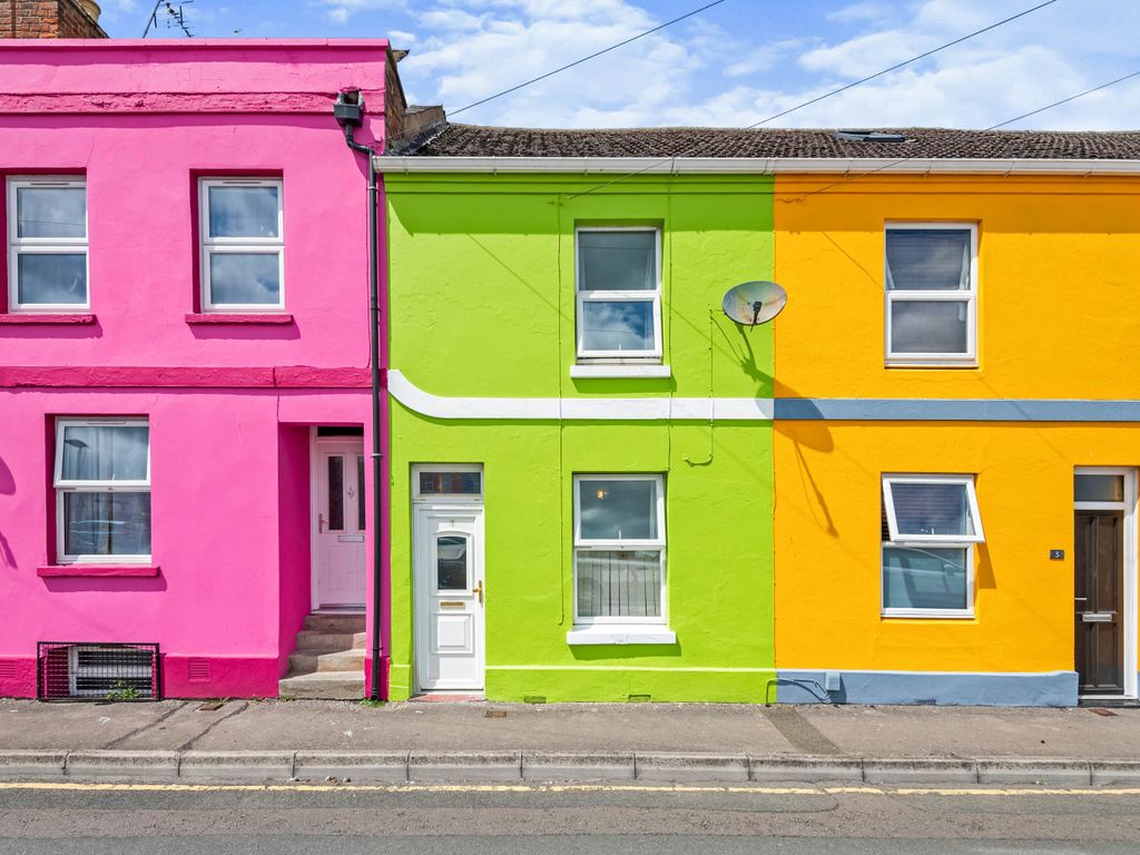 St. Kilda Parade, Gloucester GL1  