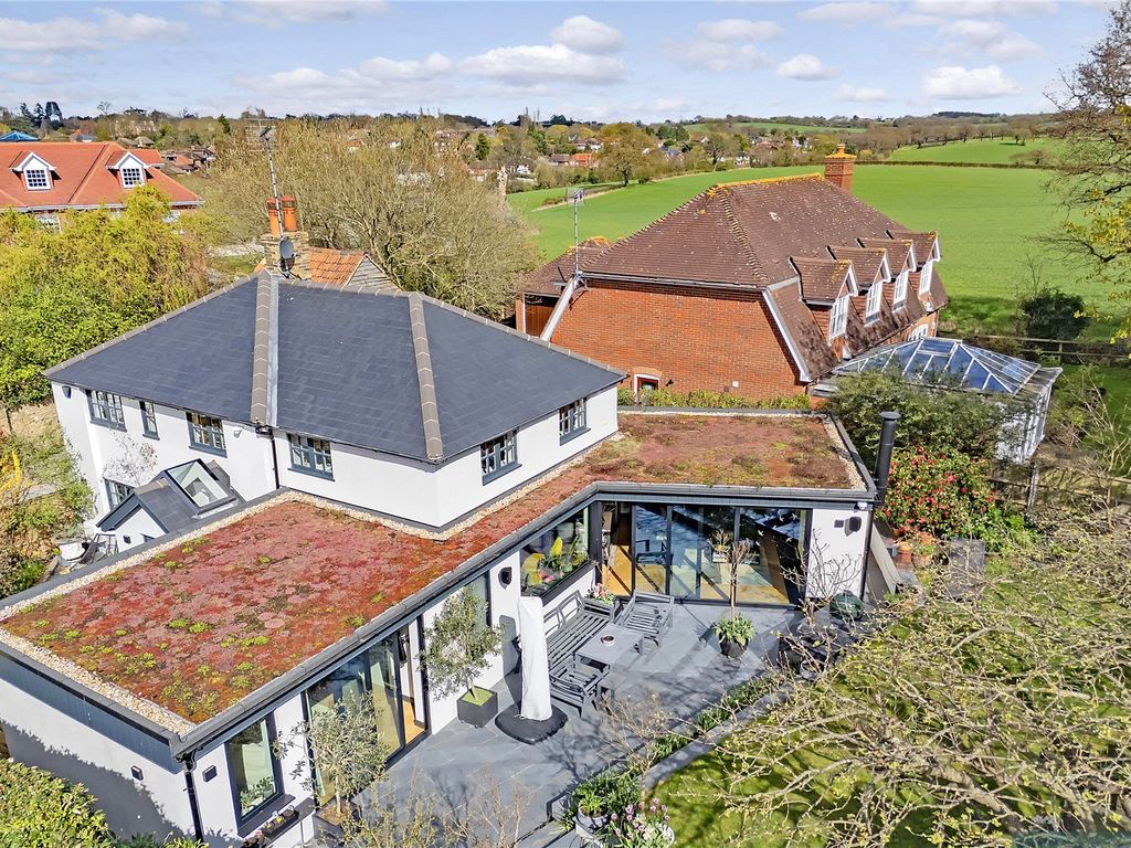 4 bed detached house for sale in Hainault Road, Chigwell, Essex IG7, £