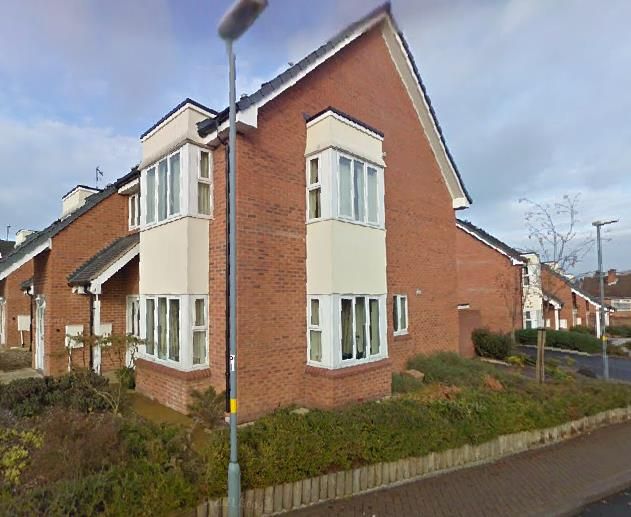 2 bed flat for sale in Priory Road, Hall Green, Birmingham B28, £73,000