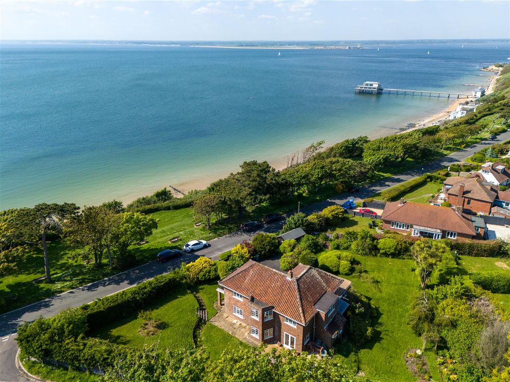 5 bed detached house for sale in Cliff Road, Totland Bay PO39, £850,000