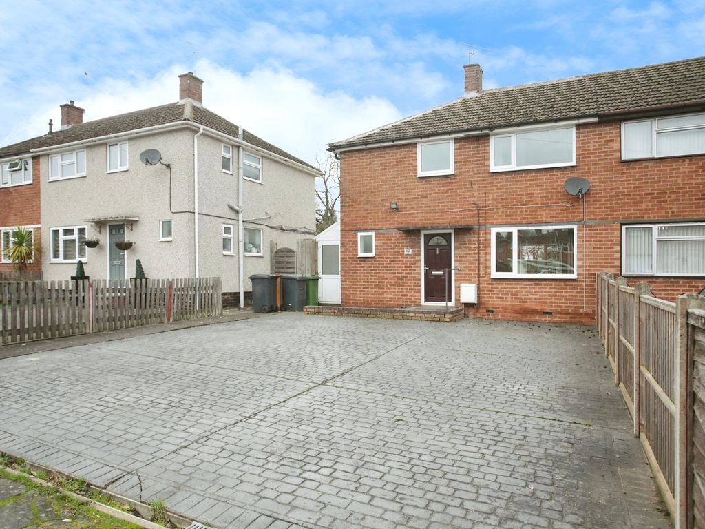 3 bed semidetached house for sale in Howat Road, Keresley End
