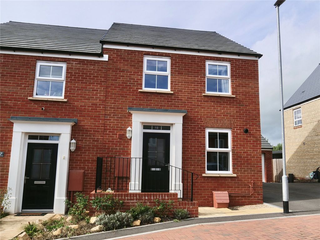 3 bed detached house for sale in Feltham Close, Wells BA5, £365,000