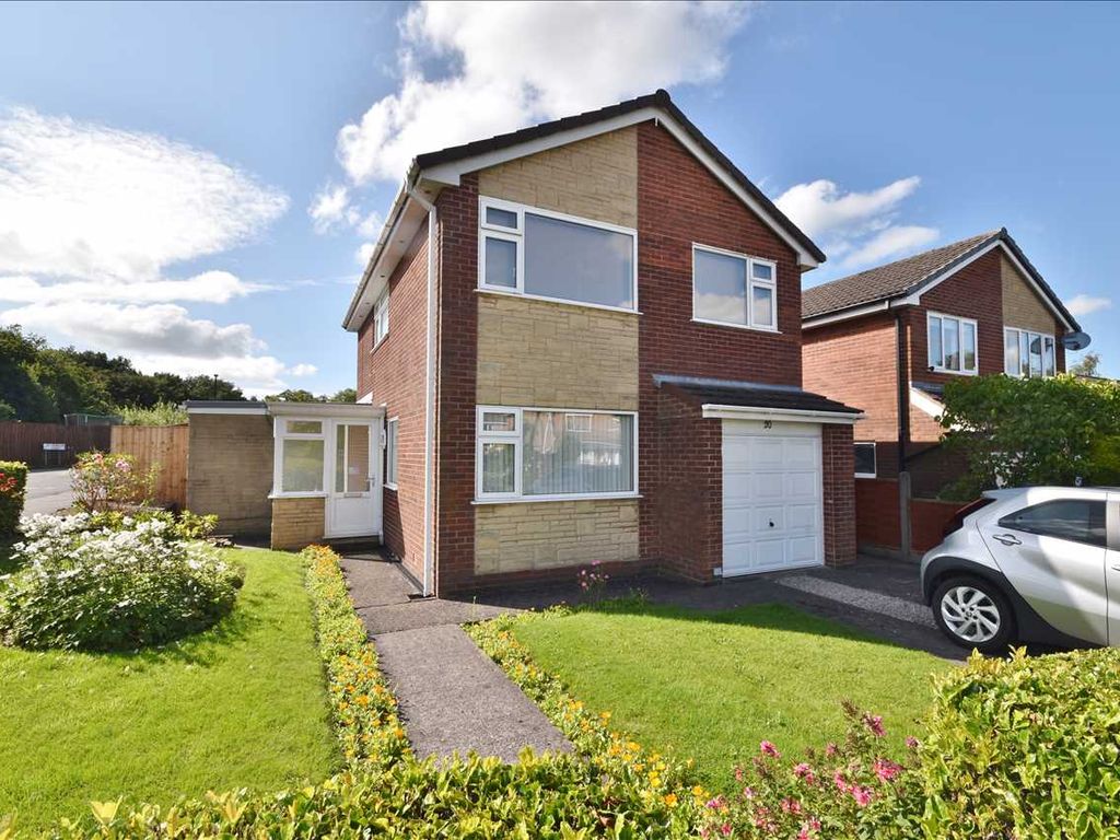 4 bed detached house to rent in Mountain Road, Coppull, Chorley PR7, £