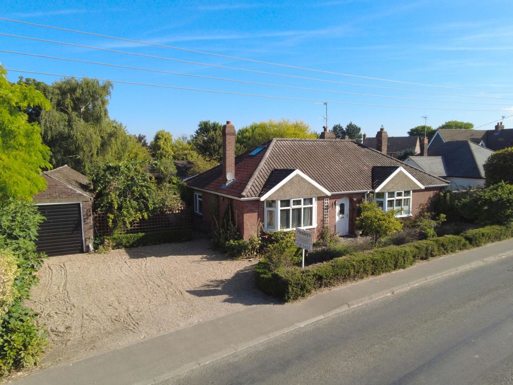 3 bed detached bungalow for sale in Ferry Lane, West Row, Bury St