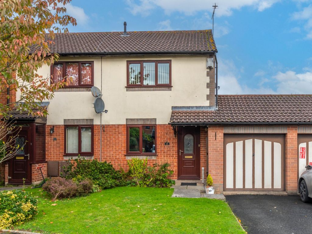 2 bed end terrace house for sale in Appletree Close, Birmingham, West