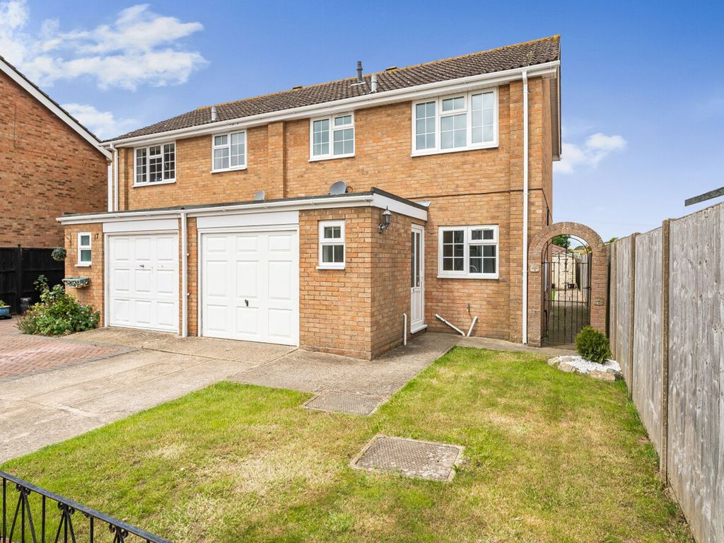 3 bed semidetached house for sale in Ashurst Close, Bognor Regis PO21