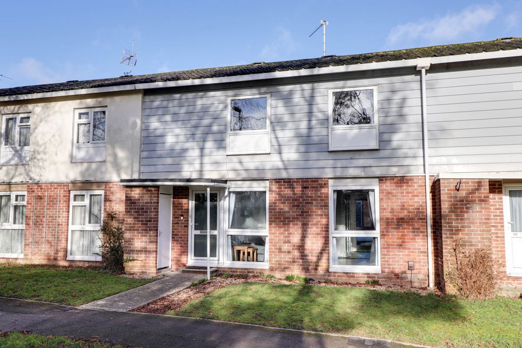 3 bed terraced house for sale in Warwick Road, Basingstoke RG23 Zoopla