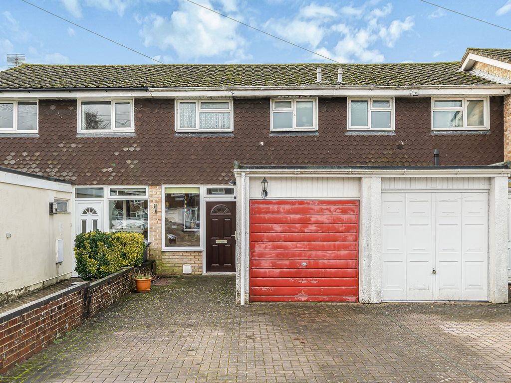 3 bed terraced house for sale in Churchill Avenue, Waltham SO32 Zoopla