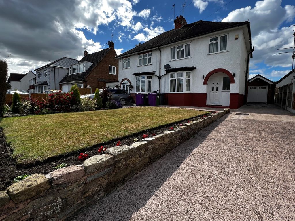 3 bed semidetached house for sale in Trysull Road, Bradmore