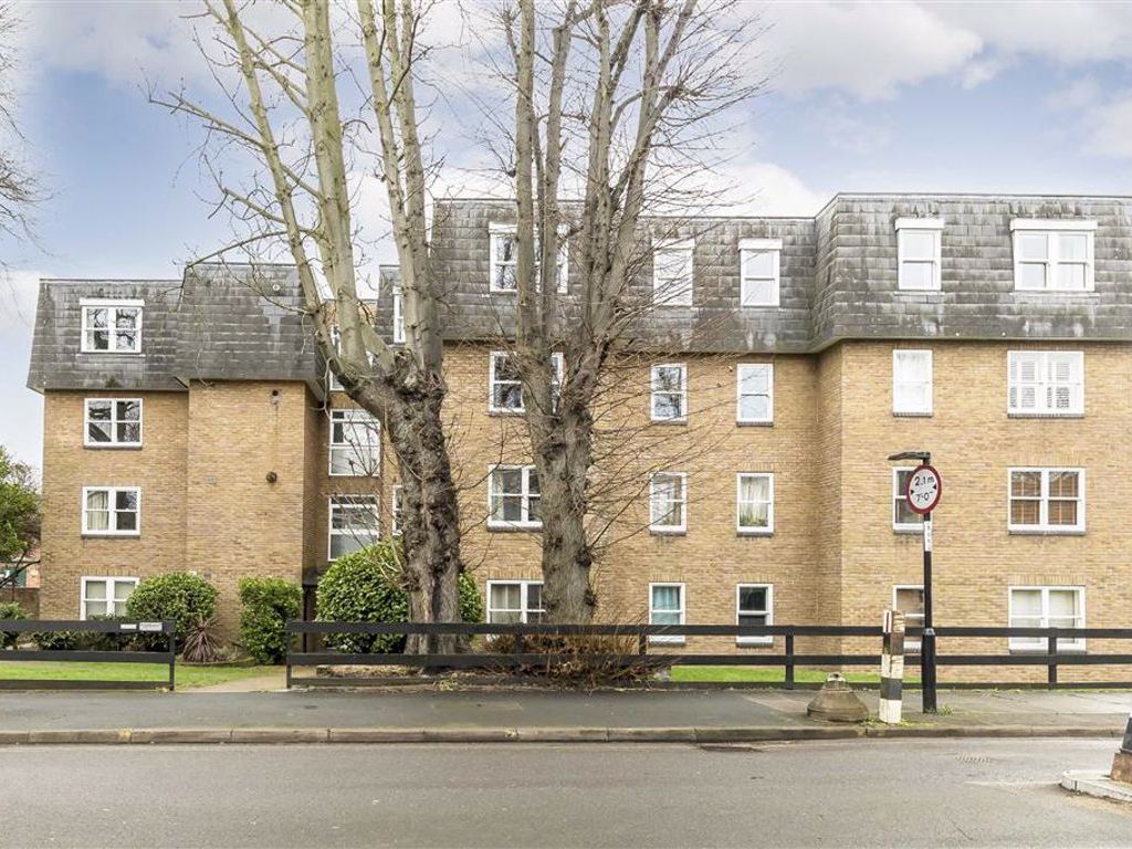 2 bed flat for sale in Lee Park, London SE3 Zoopla