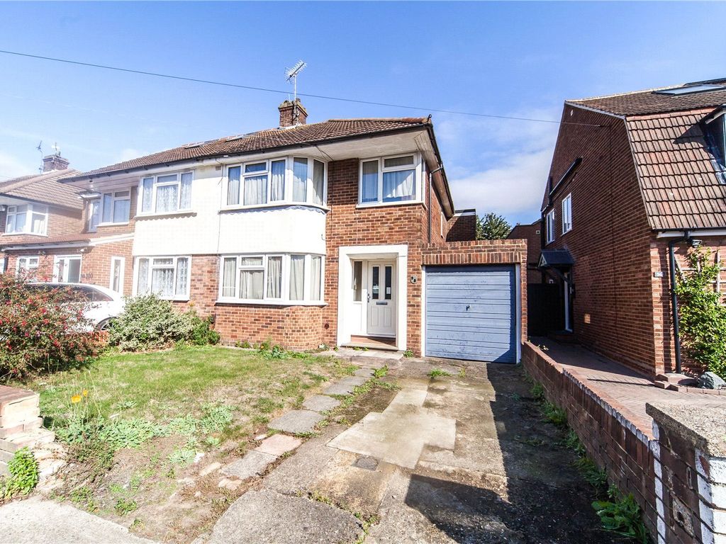 4 bed detached house to rent in Jarrett Avenue, Wainscott, Rochester