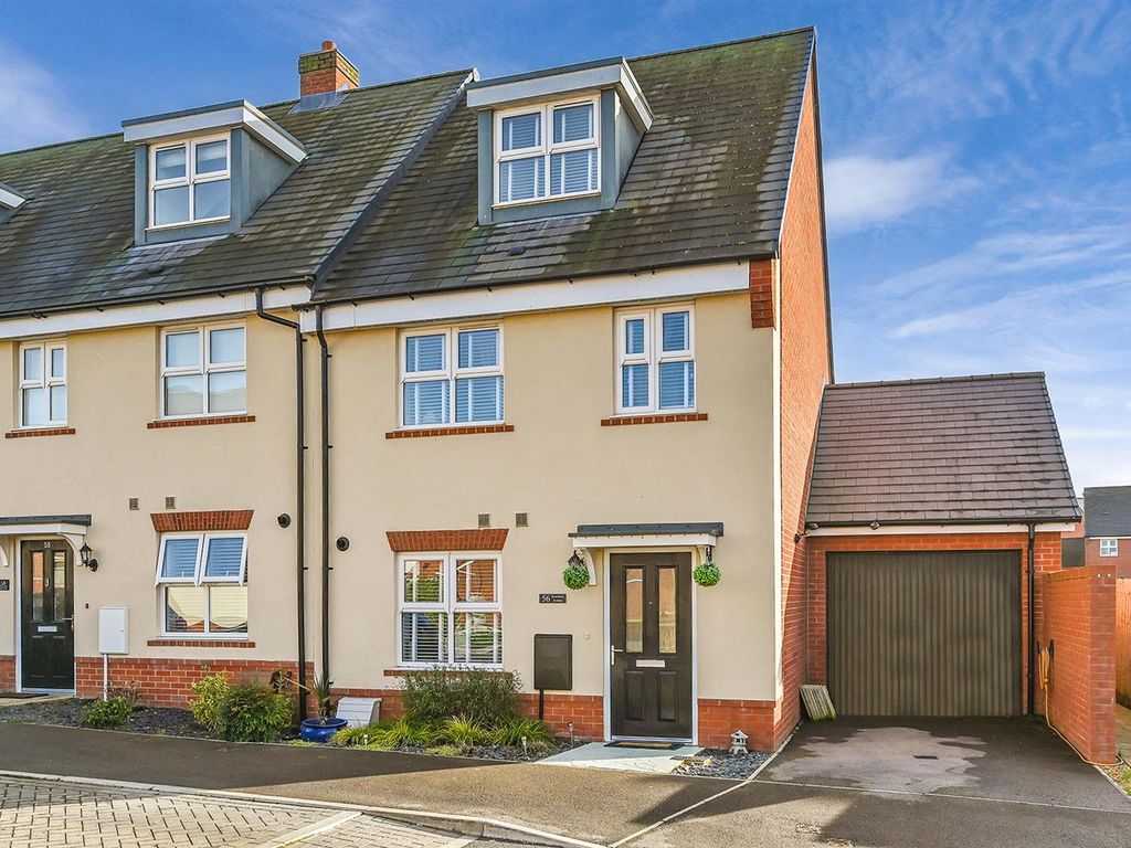 3 bed town house for sale in Hawthorn Avenue, Andover SP11, £365,000