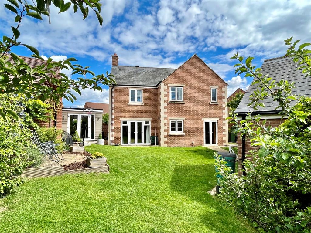 4 bed detached house for sale in Whitstone Rise, Hardwicke, Gloucester