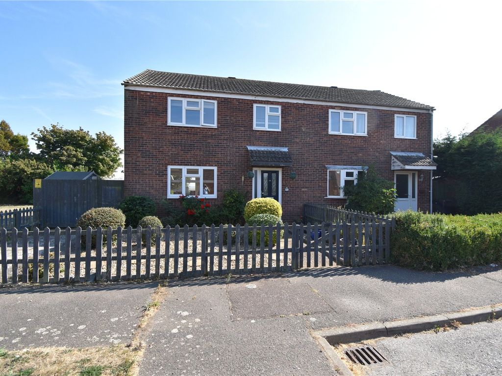 3 bed semidetached house for sale in Seaview Avenue, Little Oakley
