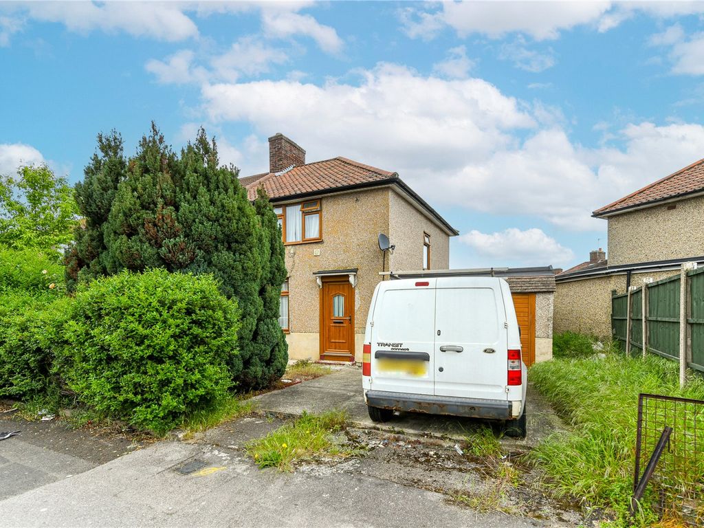 3 bed detached house for sale in Hobart Road, Dagenham, Essex RM9 - Zoopla
