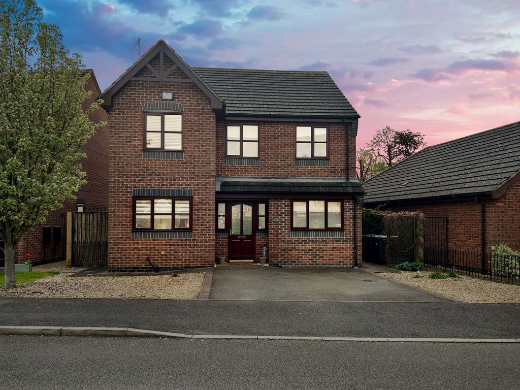 4 bed detached house for sale in Hogg Lane, RadcliffeOnTrent