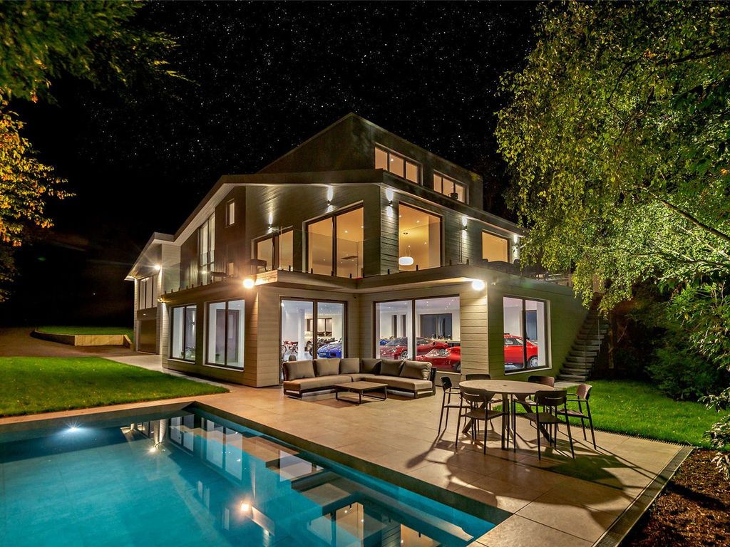 New home, 4 bed detached house for sale in St. Leonards Hill, Windsor