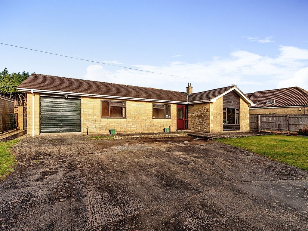 3 bed detached bungalow for sale in Combe Road Close, Combe Down, Bath