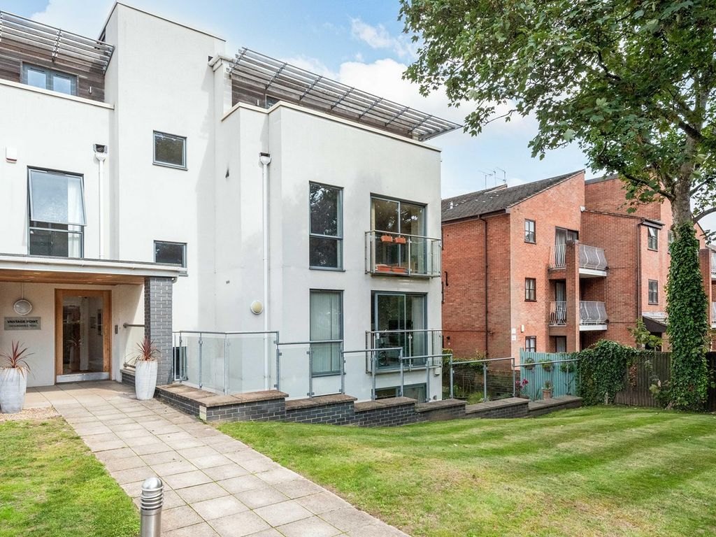 2 bed flat for sale in Vantage Point, 139 Albemarle Road, Beckenham BR3