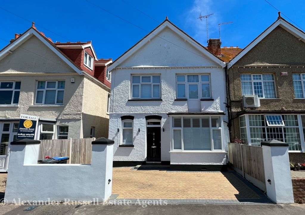 4 bed semidetached house for sale in Cliffe Avenue, Westbrook, Margate