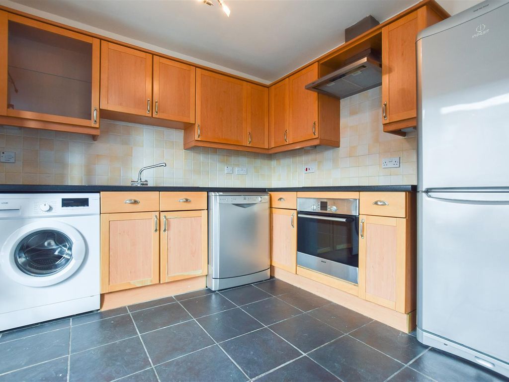 2 bed flat to rent in Bell House, Hirst Crescent, Wembley HA9 Zoopla