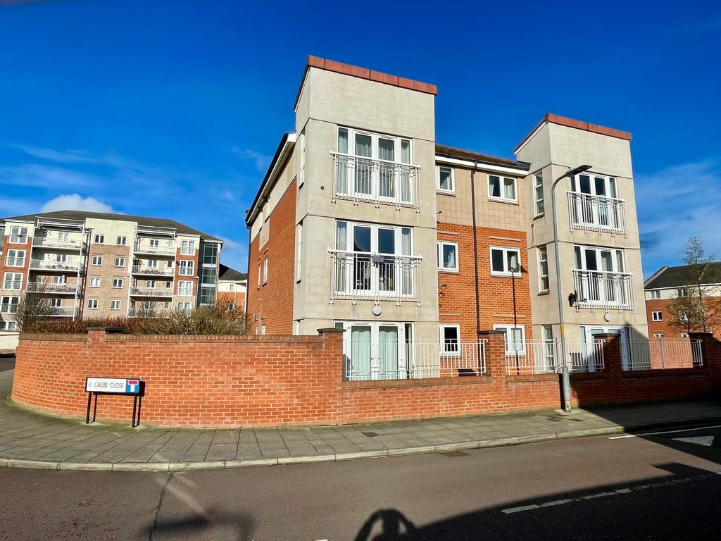 2 bed flat for sale in Grebe Close, Dunston, Gateshead NE11, £90,000