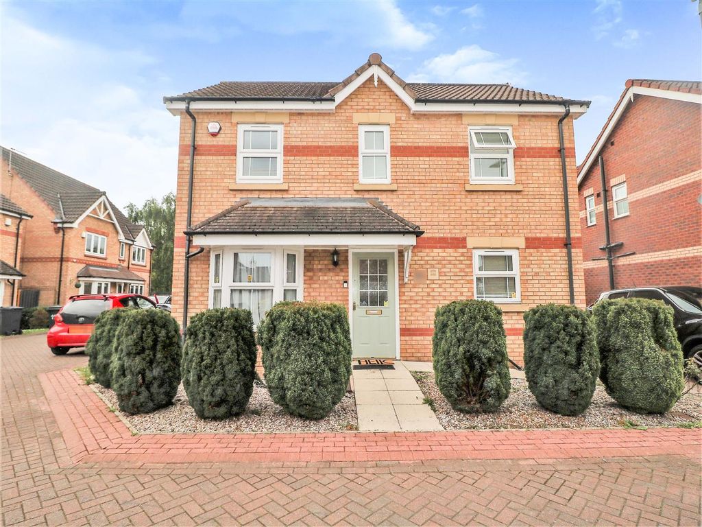 4 bed detached house for sale in Evans Court, Armthorpe, Doncaster DN3