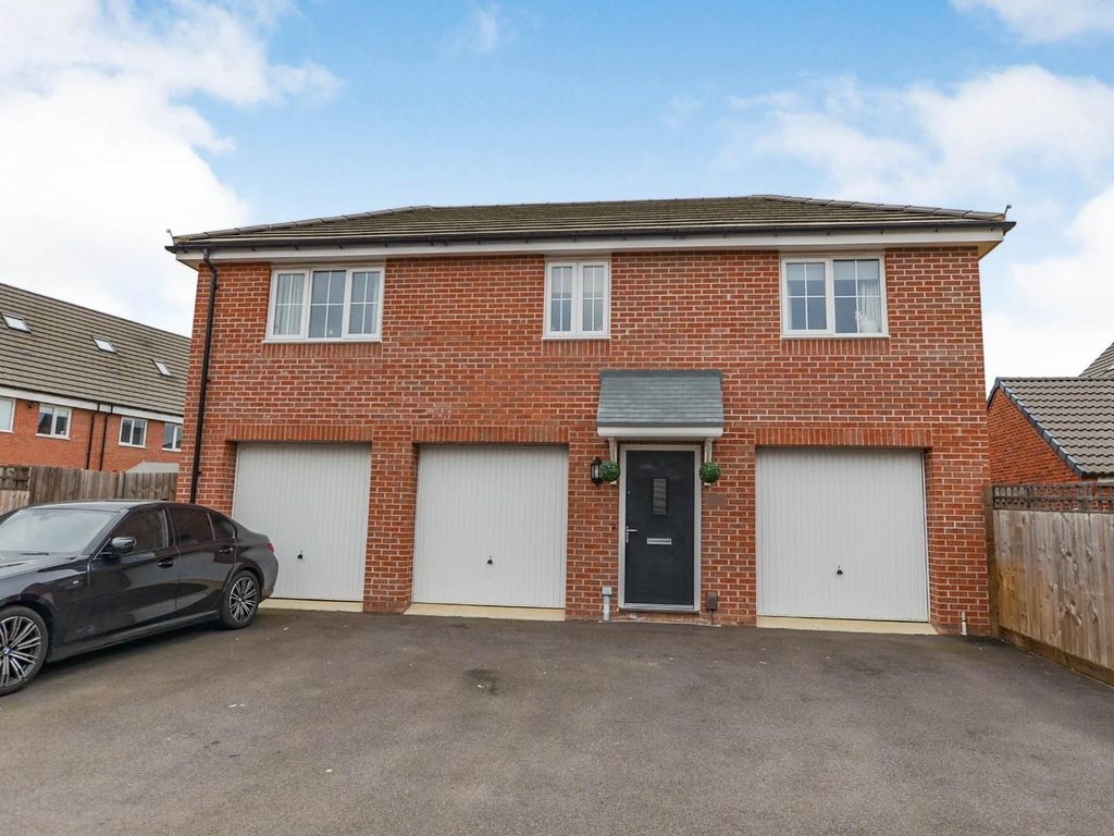 2 bed detached house for sale in Mayfly Road, Northampton NN4 Zoopla