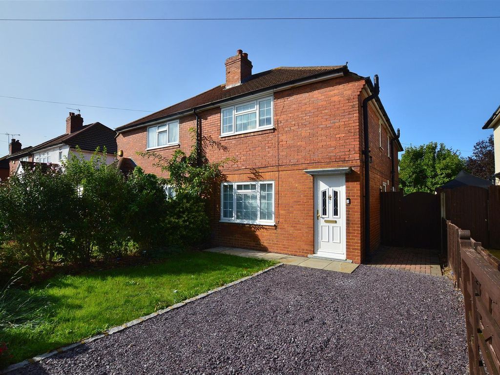 4 bed semidetached house for sale in Salisbury Avenue, Slough SL2, £