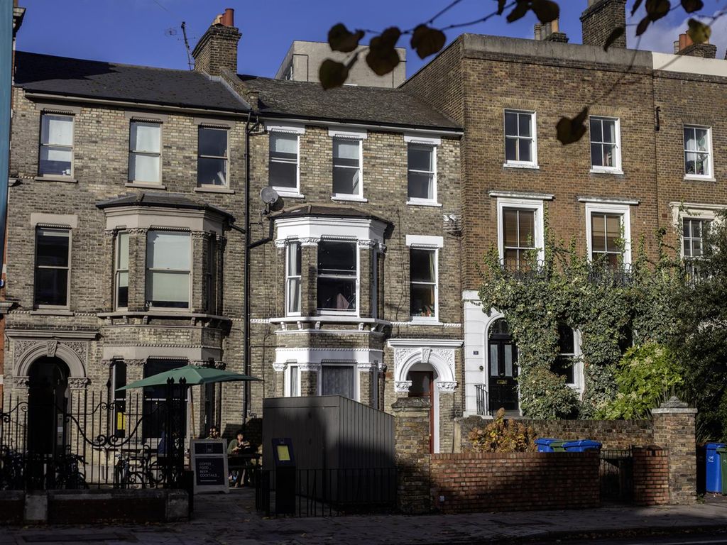 2 bed flat for sale in Peckham Road, Peckham SE5, £550,000 Zoopla