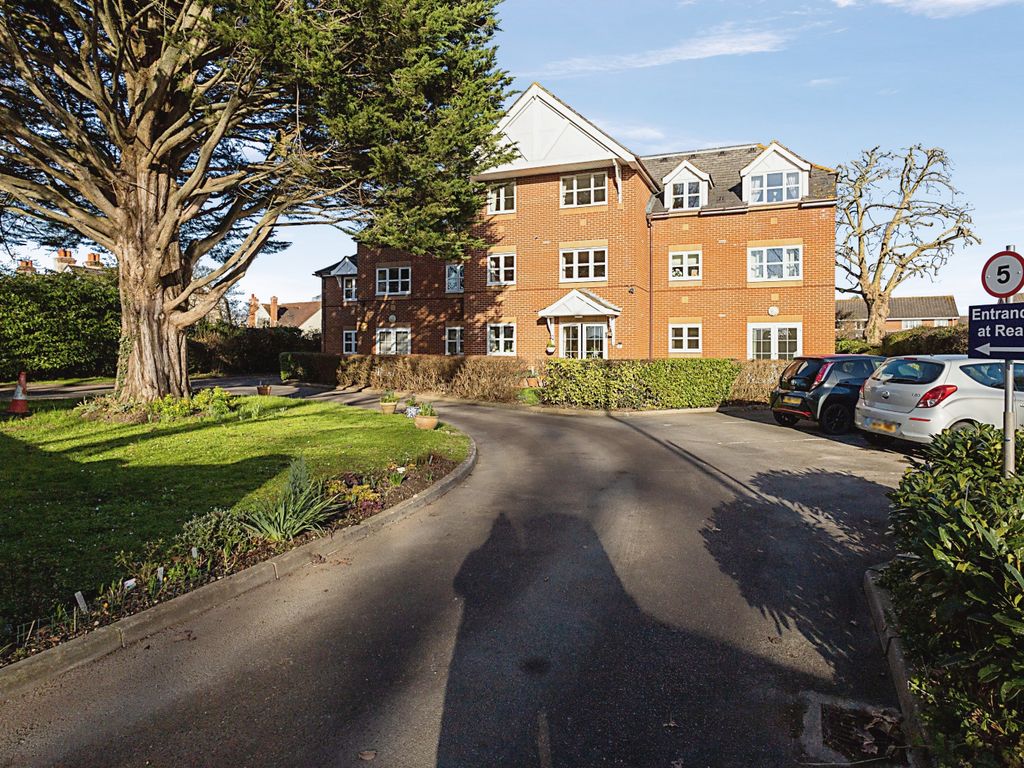 2 bed flat for sale in Havant Road, Emsworth, Hampshire PO10 Zoopla
