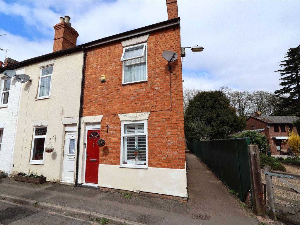 2 bed end terrace house for sale in Aylesbury Street, Wolverton, Milton