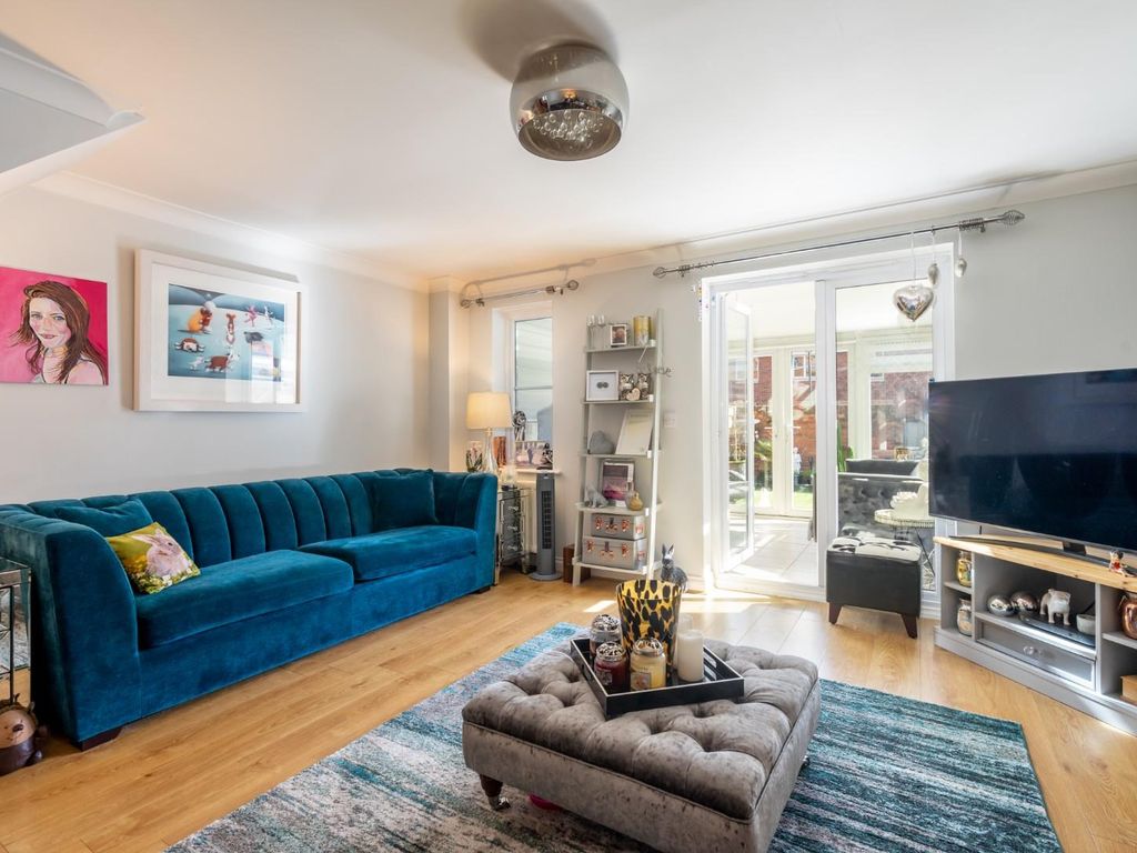 4 bed town house for sale in Cobham Way, Rawcliffe, York YO30 Zoopla