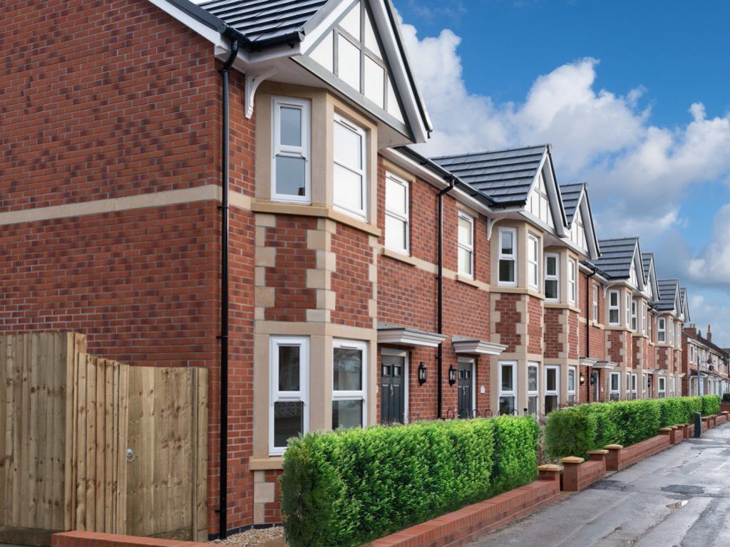 3 bed property to rent in Euclid Street, Swindon SN1, £1,300 pcm Zoopla