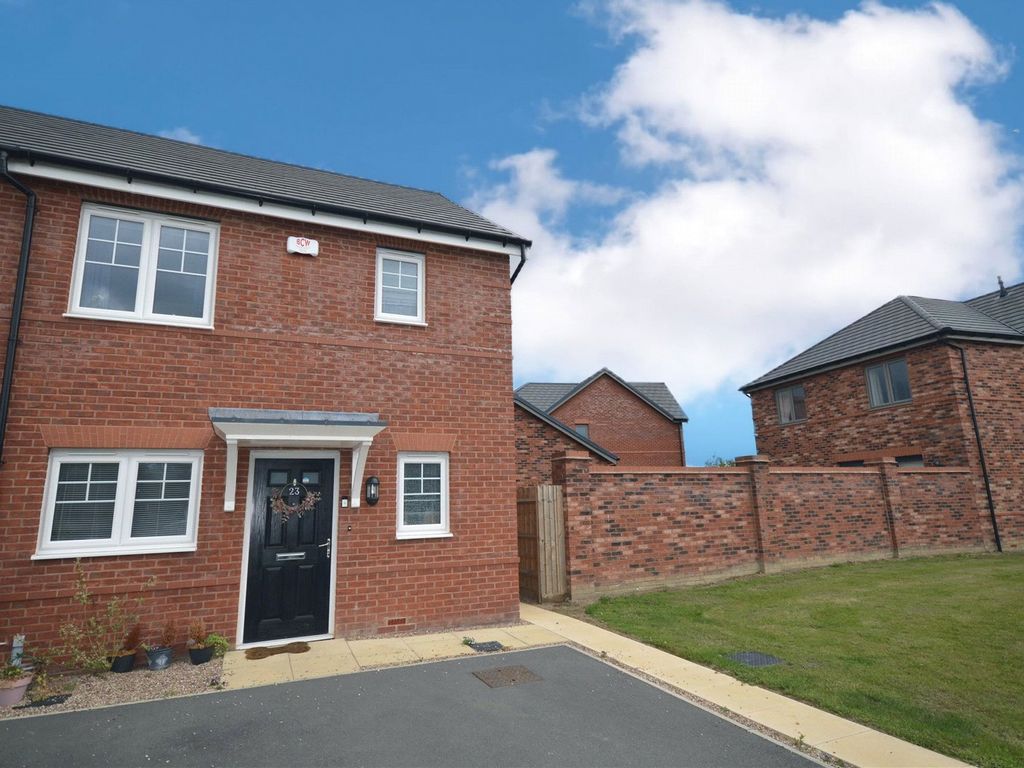 3 bed end terrace house for sale in Limestone Close, Newhall