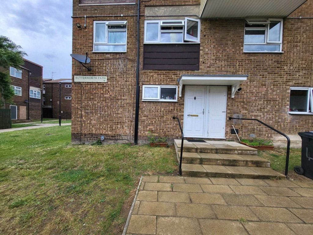 2 bed flat for sale in Butterworth Path, Luton LU2 Zoopla